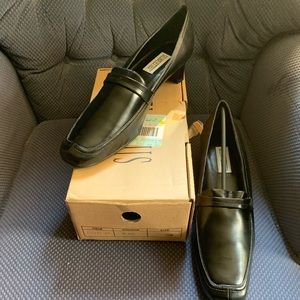 Silhouettes Black Leather Loafers - NEW